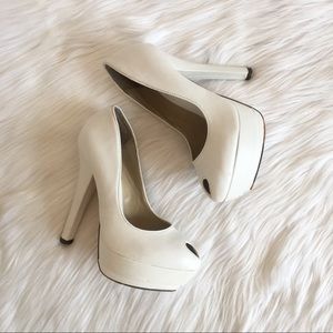 Michael Antonio White Kovie Teardrop Platform Pump